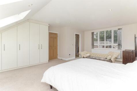 Master Bedroom - C.jpg