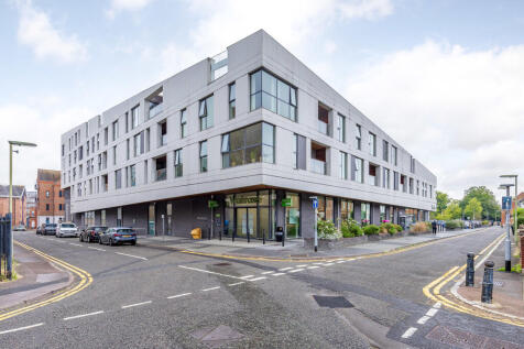 2 Bedroom Flat in GU1 4PT