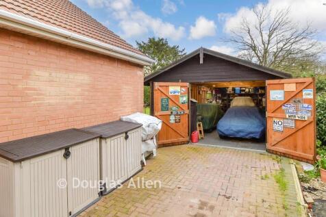 Driveway/Parking