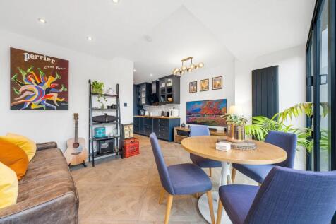 Open-plan Reception (2).JPG