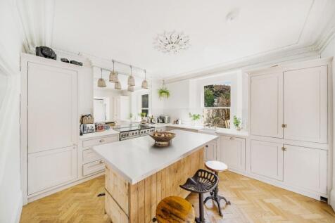 Kitchen/Breakfast Rm