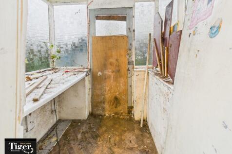 CAM02176G0-PR0765...