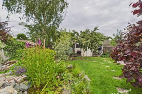 CAM03218G0-PR0684-STILL010-thumbnail-h750-70