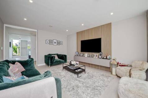 47GabrielSquare-37.jpg