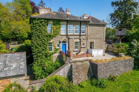 92 &92A, Bath Road,Willsbridge, Bristol BS30 6EP |