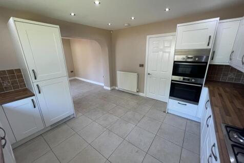 KITCHEN 1.jpeg