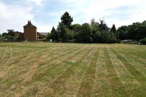Side Paddock