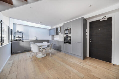 1376412-3-691c788...