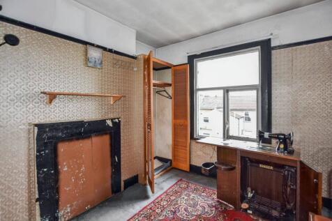 18 Ronver Road, London, SE12 0NJ