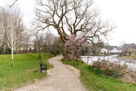 LOCATION &amp; OUTLOOK