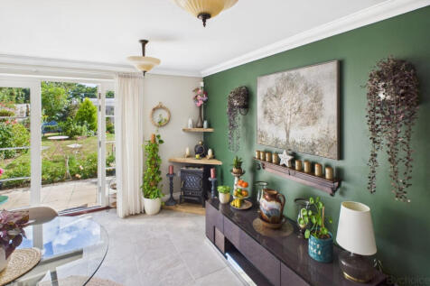 CAM05449G0-PR0026-STILL019