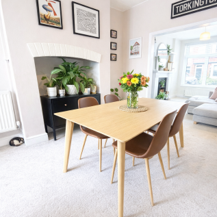Dining room.png