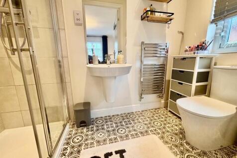 Shower Room/En Suite