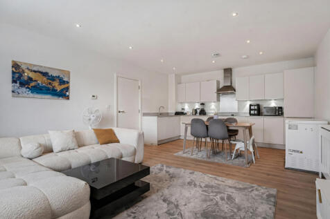 Reception/Kitchen