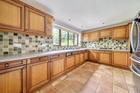 27 Spring Lane, Flore