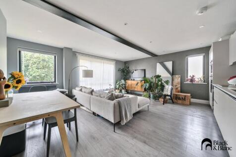 Living/ Dining
