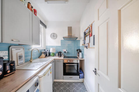 1384818-7-6926ee7...