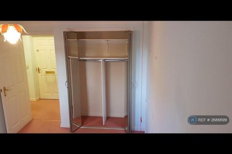 Double Wardrobe With Storage Shelves