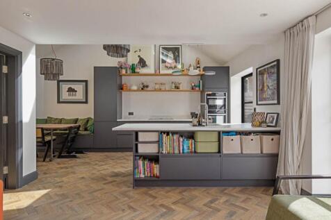 12 Forrester Path, SE26 - 6.jpg