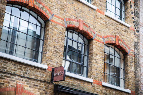 104_Floral_Ct_Exterior_03