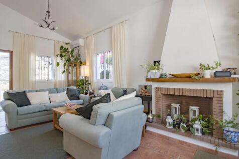 villa-for-sale-mondr