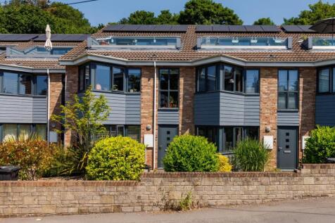 Flat 3 Avon VIew, Crews Hole Road-24.jpg