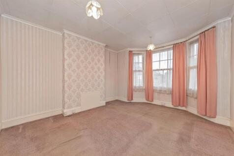 130BramptonRoad-13.jpg