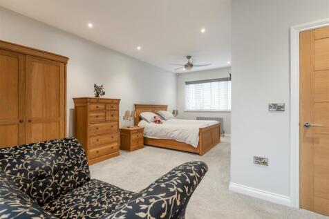 Bedroom 3-8.jpg