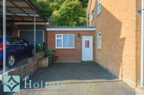 23 Underhill Crescent, Knighton-03.jpg