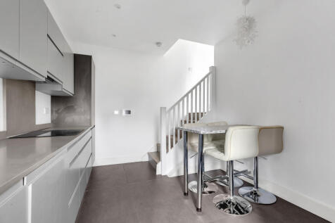 2 bed, 1 bath Maisonette in birmingham - Photo 7