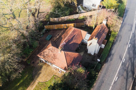 1385596-9-69298a7...