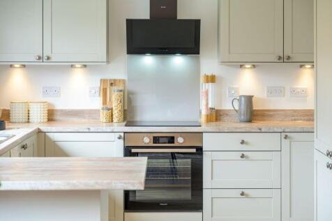 5 bed Showhome