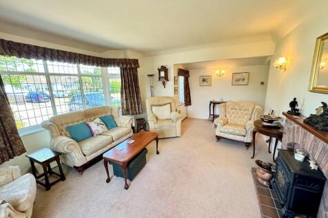 Tuts Cottage Loun...