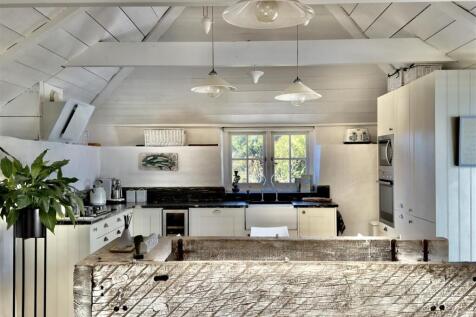 COTTAGE LIVING SPACE.jpeg