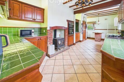 kitchen/Breakfast...