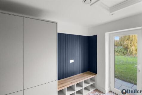 Utility and boot room