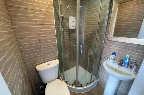 Ground Floor En-Suite