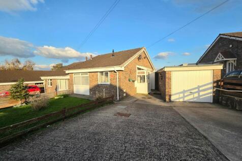 2 Bedroom Semi-Detached in CF31 4XB