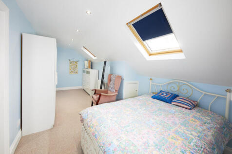 Carlton Bedroom 1-1