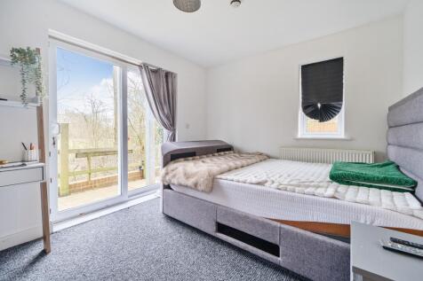 Reception Room/Bedroom 3