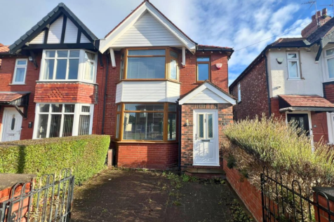 3 Bedroom House in SK7 4EB