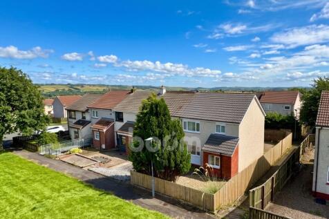 Ladeside Court, Kilbirnie three bedroom end terrac