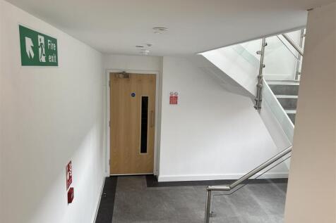 exterrnal hallway.JPG