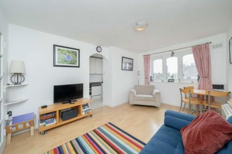 A light and airy fully furnished one bedroom apartment set on the top/3rd floor of Thackeray House, a purpose built block just moments from the tube/train station. The property has wooden flooring thr
