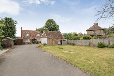 Front, Driveway & Double Garage