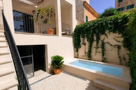 Renovated Town House with Pool, Sauna and Rooftop Terrace in Felanitx