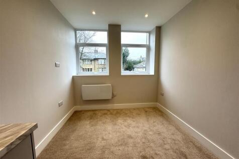 Living area pic 3.jpeg
