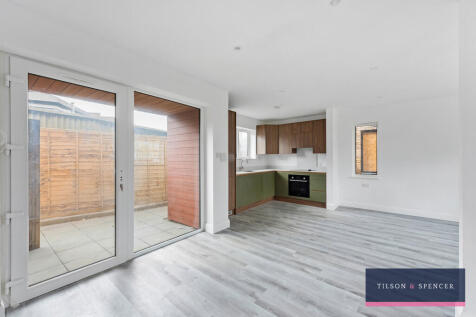 Kitchen dining ar...