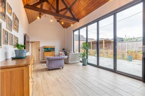 Living-room5.jpg