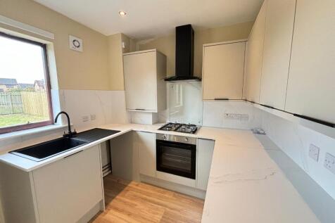 2-bed Semi-Detached Whitesbridge Avenue – additional view